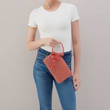Sable Wristlet | Wild Rose Woven Straw