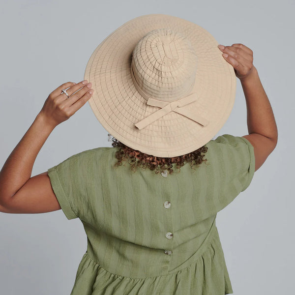 Women's Large Brim Ribbon Hat with a Bow | Beige