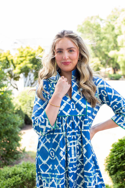 COUNTRY BLUE TRELLIS© PIPPA LONG