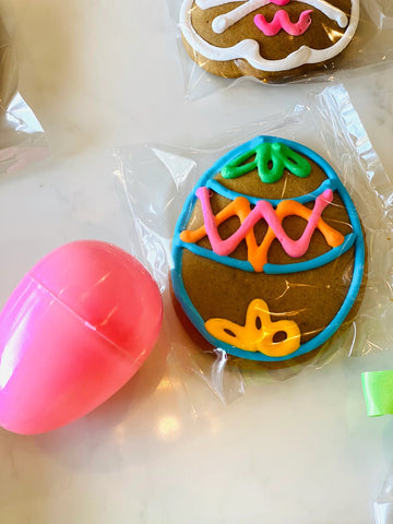 Easter Egg Gingerbread Cookie