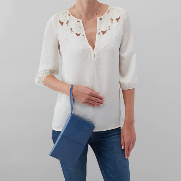 Evolve Wristlet | Atlantis Blue