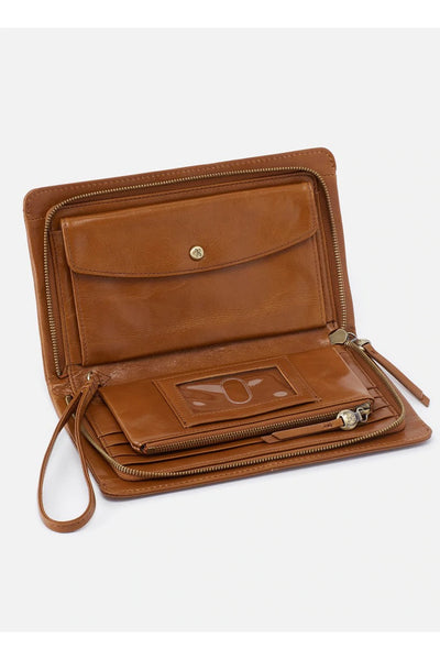 Evolve Wristlet | Truffle